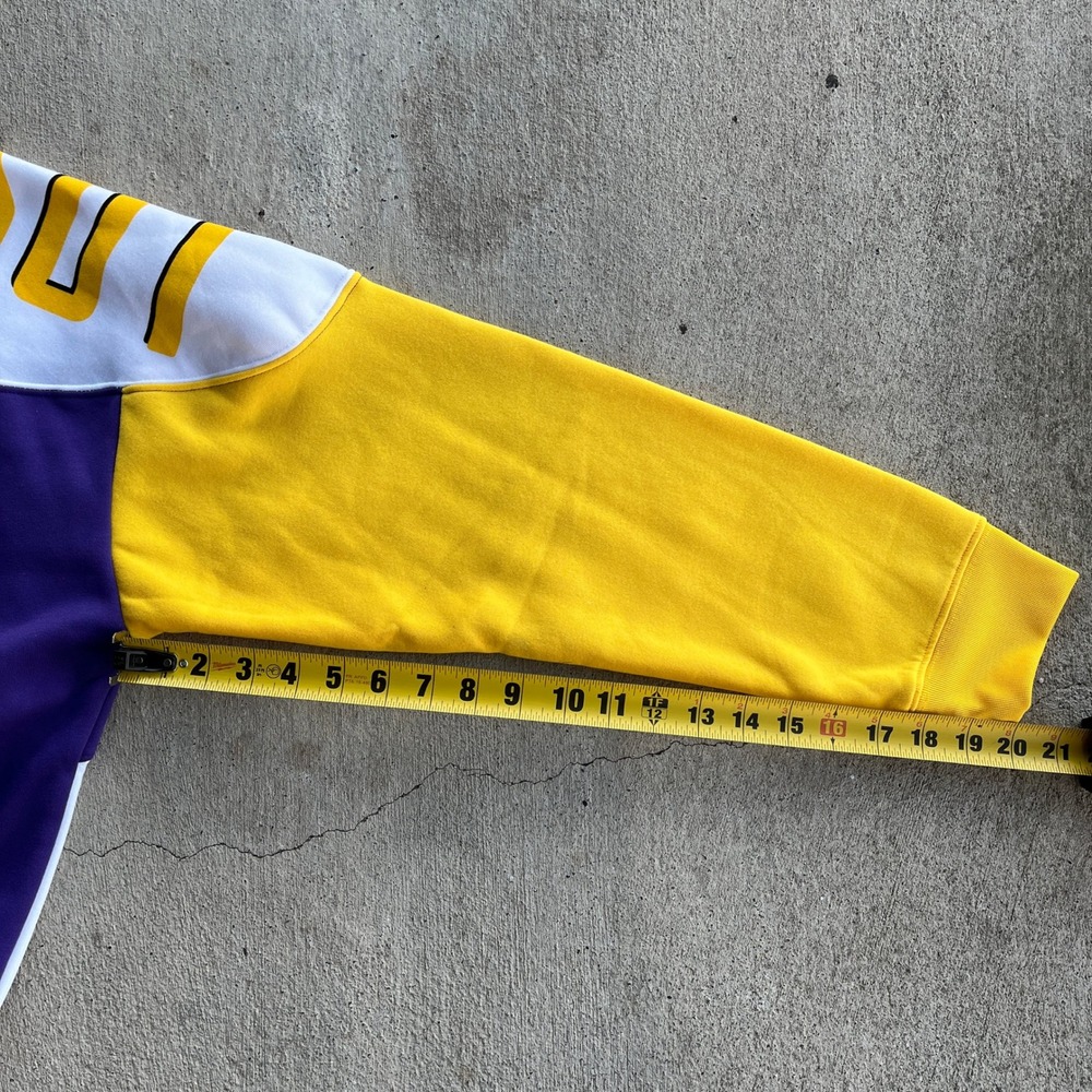 Los Angeles Lakers NBA Mens Crewneck Sweatshirt‎ Size L Purple White Yellow NWOT - Picture 7 of 7